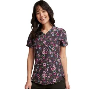 Unworn, brand new Cherokee brand scrub top in size XL.